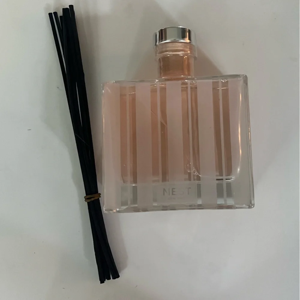 Nest Himalayan Salt & Rosewater Reed Diffuser 5.9 fl oz